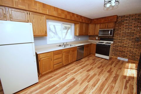 Tiny photo for 3618 Magnolia Court, Bettendorf, IA 52722 (MLS # 100000267)