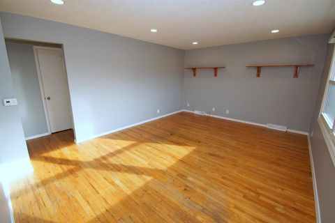 Tiny photo for 3618 Magnolia Court, Bettendorf, IA 52722 (MLS # 100000267)