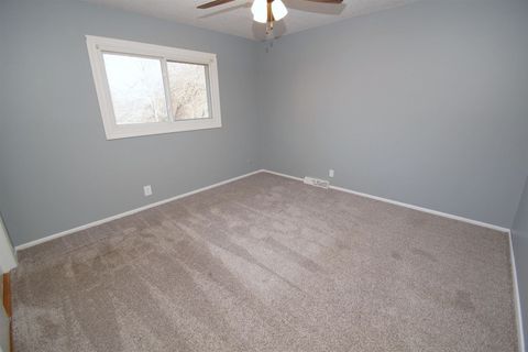 Tiny photo for 3618 Magnolia Court, Bettendorf, IA 52722 (MLS # 100000267)