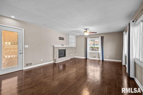 Tiny photo for 1358 W Garfield Street, Davenport, IA 52806 (MLS # QC4268628)