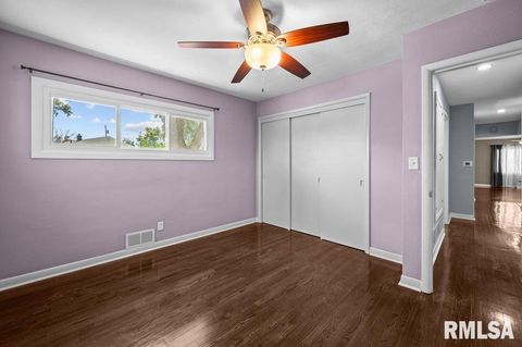 Tiny photo for 1358 W Garfield Street, Davenport, IA 52806 (MLS # QC4268628)