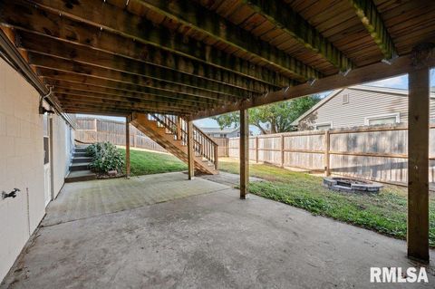 Tiny photo for 1358 W Garfield Street, Davenport, IA 52806 (MLS # QC4268628)