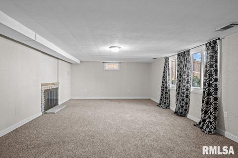 Tiny photo for 1358 W Garfield Street, Davenport, IA 52806 (MLS # QC4268628)