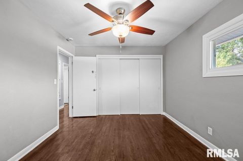 Tiny photo for 1358 W Garfield Street, Davenport, IA 52806 (MLS # QC4268628)