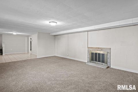 Tiny photo for 1358 W Garfield Street, Davenport, IA 52806 (MLS # QC4268628)