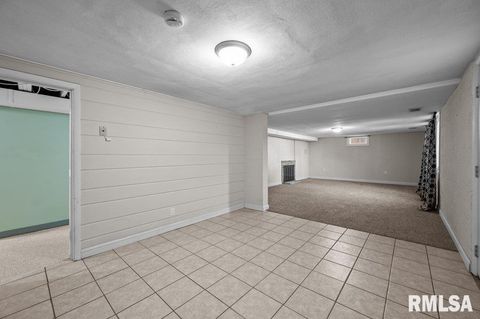 Tiny photo for 1358 W Garfield Street, Davenport, IA 52806 (MLS # QC4268628)