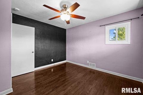 Tiny photo for 1358 W Garfield Street, Davenport, IA 52806 (MLS # QC4268628)