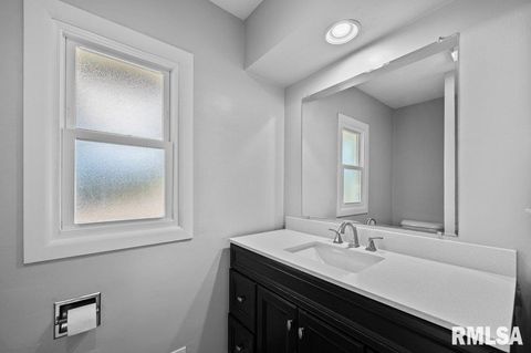 Tiny photo for 1358 W Garfield Street, Davenport, IA 52806 (MLS # QC4268628)