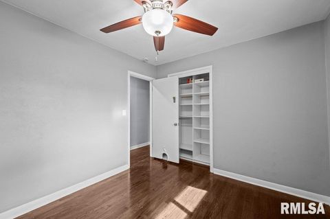 Tiny photo for 1358 W Garfield Street, Davenport, IA 52806 (MLS # QC4268628)