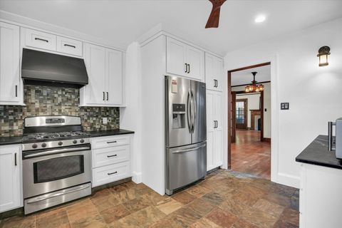 Tiny photo for 1001 S Douglas Avenue, Urbana, IL 61801 (MLS # 12455044)