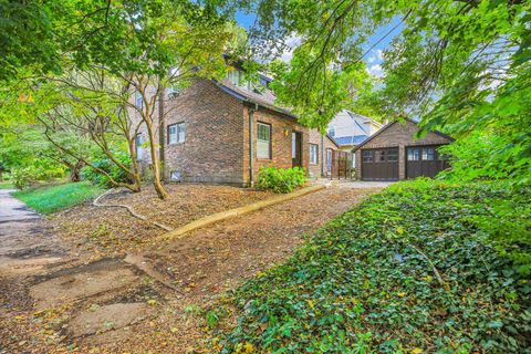 Tiny photo for 1001 S Douglas Avenue, Urbana, IL 61801 (MLS # 12455044)