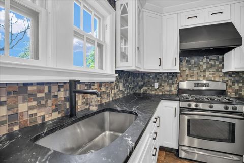 Tiny photo for 1001 S Douglas Avenue, Urbana, IL 61801 (MLS # 12455044)