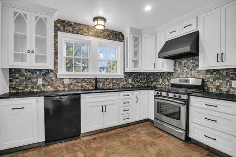 Tiny photo for 1001 S Douglas Avenue, Urbana, IL 61801 (MLS # 12455044)