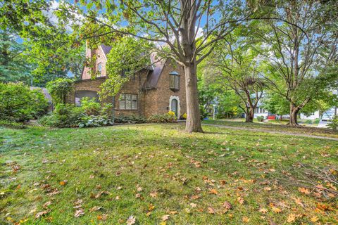 Tiny photo for 1001 S Douglas Avenue, Urbana, IL 61801 (MLS # 12455044)
