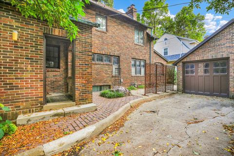 Tiny photo for 1001 S Douglas Avenue, Urbana, IL 61801 (MLS # 12455044)