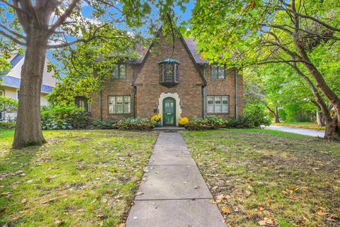 Photo of 1001 S Douglas Avenue, Urbana, IL 61801 (MLS # 12455044)