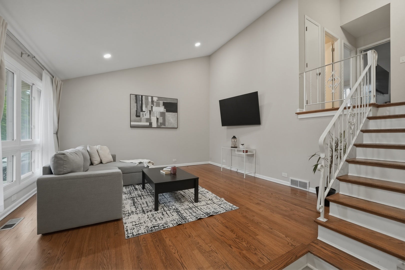1533 N Arlington Heights Road C