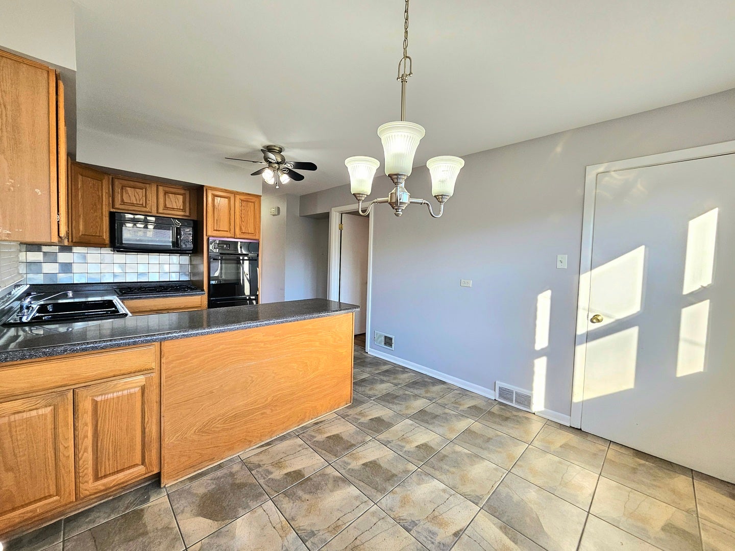 6831 W 64th Street