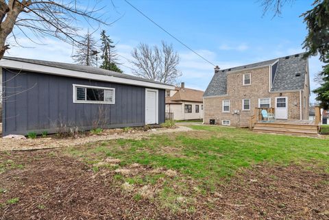 Tiny photo for 2718 W 96th Place, Evergreen Park, IL 60805 (MLS # 12590303)