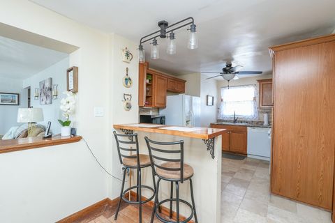 Tiny photo for 260 W Country Court, Bourbonnais, IL 60914 (MLS # 12564917)