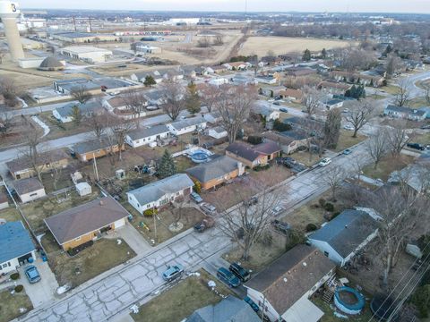 Tiny photo for 260 W Country Court, Bourbonnais, IL 60914 (MLS # 12564917)