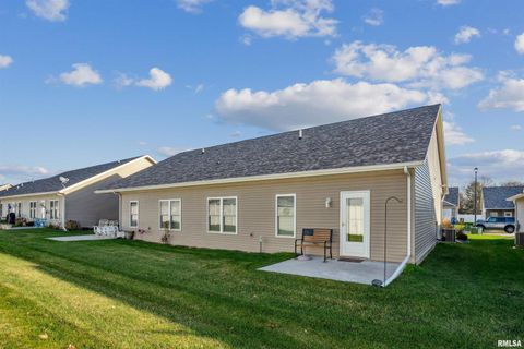 Tiny photo for 2406 13TH Street, Silvis, IL 61282 (MLS # QC4269441)