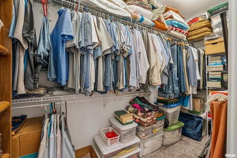 Tiny photo for 2406 13TH Street, Silvis, IL 61282 (MLS # QC4269441)