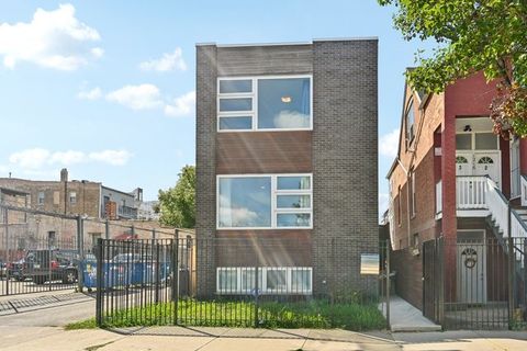 Photo of 1214 N ROCKWELL Street, Chicago, IL 60622 (MLS # 12507340)