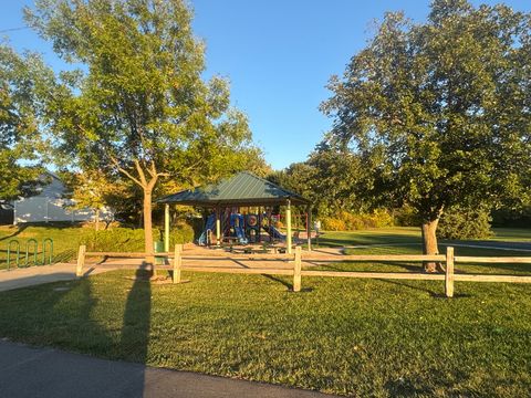 Tiny photo for 1606 E Stonehenge Drive #14-B, Sycamore, IL 60178 (MLS # 12493993)