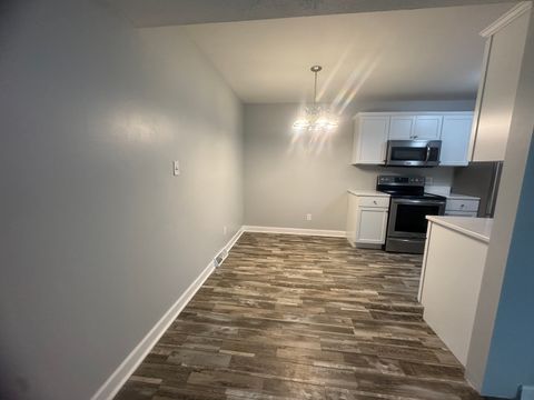 Tiny photo for 1606 E Stonehenge Drive #14-B, Sycamore, IL 60178 (MLS # 12493993)