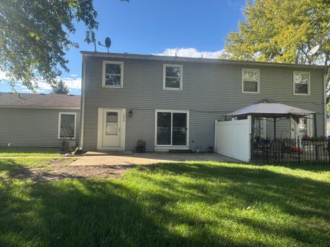 1606 E Stonehenge Drive 14-B Sycamore IL 60178