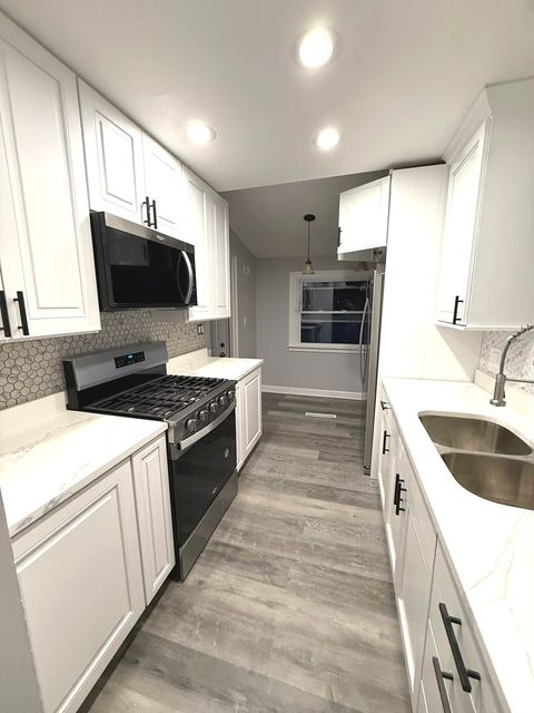 Tiny photo for 758 N Kenilworth Avenue, Glen Ellyn, IL 60137 (MLS # 12525344)