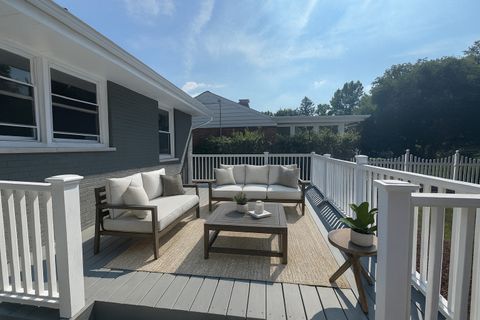 Tiny photo for 758 N Kenilworth Avenue, Glen Ellyn, IL 60137 (MLS # 12525344)