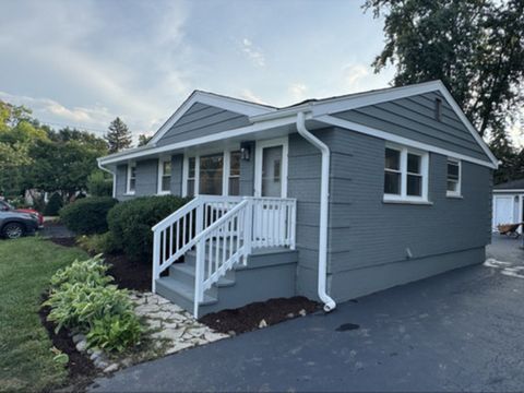 758 N Kenilworth Avenue Glen Ellyn IL 60137