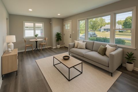 Tiny photo for 758 N Kenilworth Avenue, Glen Ellyn, IL 60137 (MLS # 12525344)