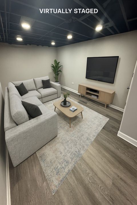 Tiny photo for 758 N Kenilworth Avenue, Glen Ellyn, IL 60137 (MLS # 12525344)