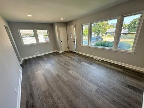 Tiny photo for 758 N Kenilworth Avenue, Glen Ellyn, IL 60137 (MLS # 12525344)