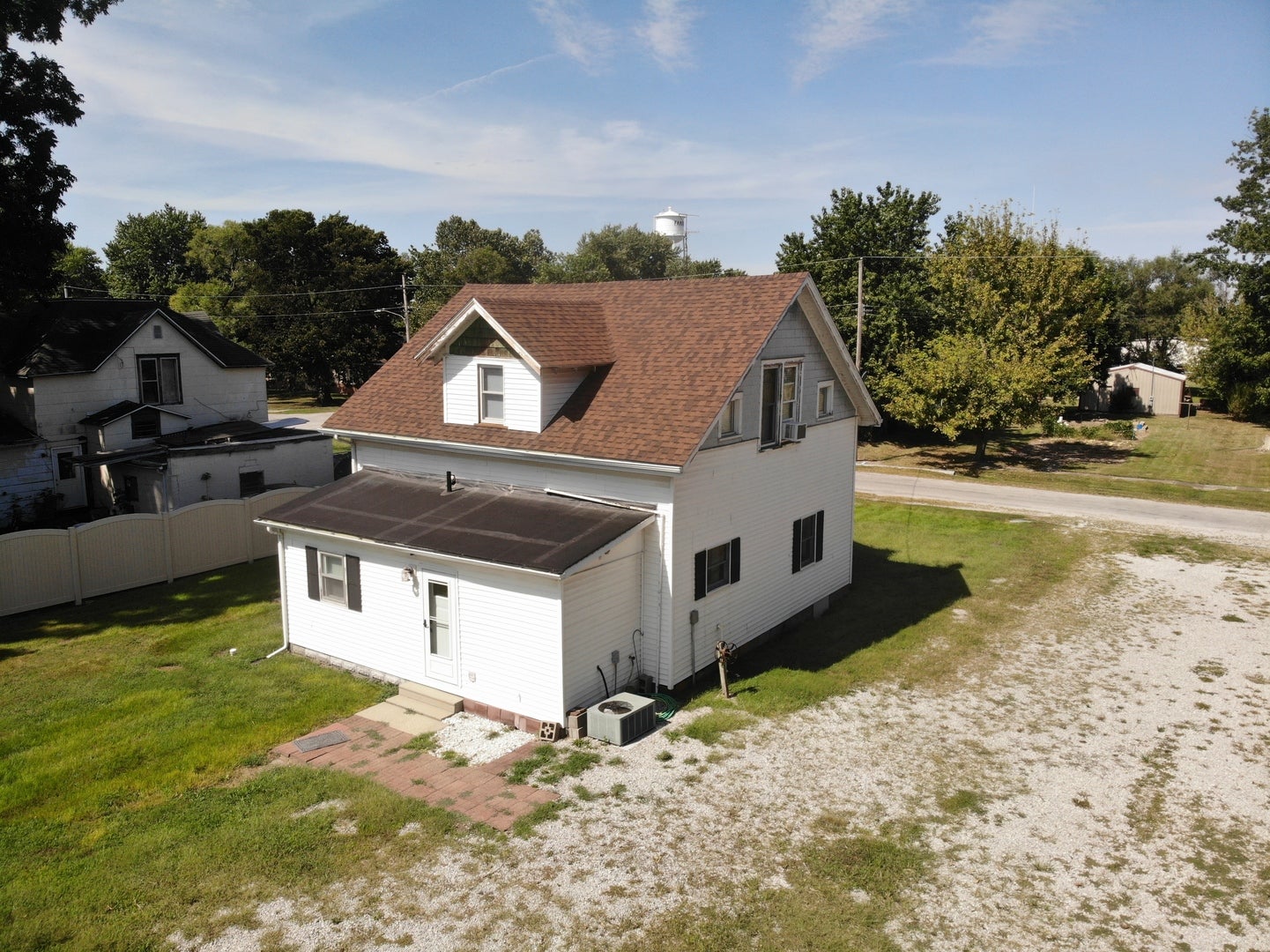 104 N Poplar Street