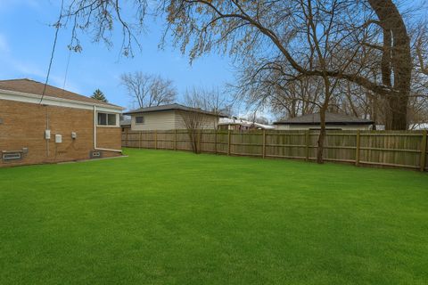 Tiny photo for 14314 MINERVA Avenue, Dolton, IL 60419 (MLS # 12525330)