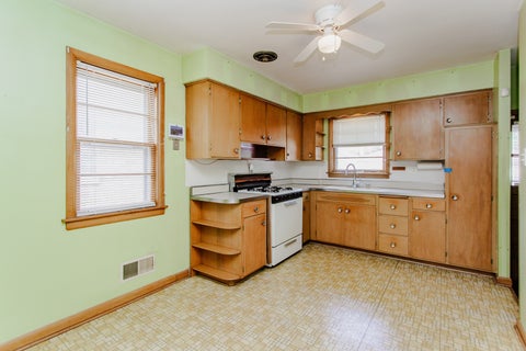 Tiny photo for 6317 N Lowell Avenue, Chicago, IL 60646 (MLS # 12648201)