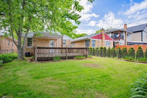 Tiny photo for 6317 N Lowell Avenue, Chicago, IL 60646 (MLS # 12648201)