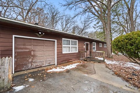 Tiny photo for 2924 W Bonnie Brook Lane, Waukegan, IL 60087 (MLS # 12532213)