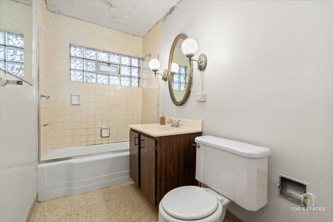 Tiny photo for 2924 W Bonnie Brook Lane, Waukegan, IL 60087 (MLS # 12532213)