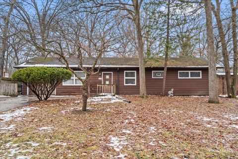 Tiny photo for 2924 W Bonnie Brook Lane, Waukegan, IL 60087 (MLS # 12532213)
