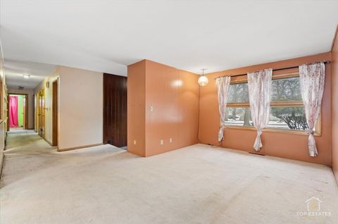 Tiny photo for 2924 W Bonnie Brook Lane, Waukegan, IL 60087 (MLS # 12532213)
