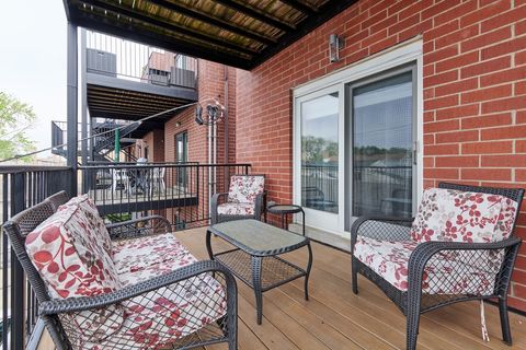 Tiny photo for 6024 N Damen Avenue #2N, Chicago, IL 60659 (MLS # 12641607)