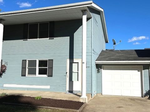 Photo of 1022 Quail Drive, Morris, IL 60450 (MLS # 12499400) Photo of 1022 Quail Drive, Morris, IL 60450 (MLS # 12499400)