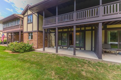 Tiny photo for 105 Carol Court #C-1, Pontiac, IL 61764 (MLS # 12450466)