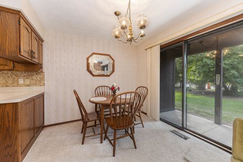 Tiny photo for 105 Carol Court #C-1, Pontiac, IL 61764 (MLS # 12450466)