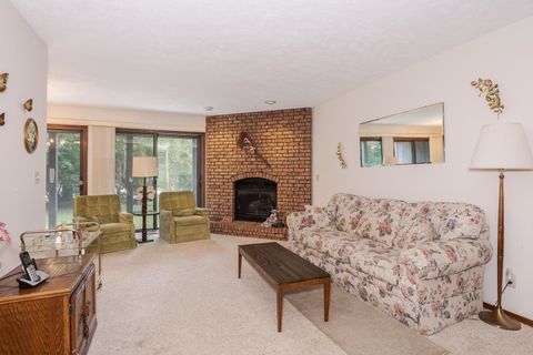 Tiny photo for 105 Carol Court #C-1, Pontiac, IL 61764 (MLS # 12450466)